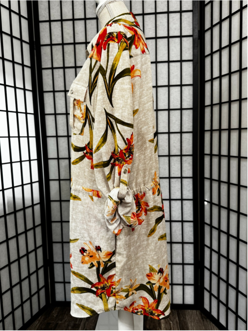 Women's Chico's Floral Button Down Shirt, Size M, Beige and Orange - Picture 3 of 7